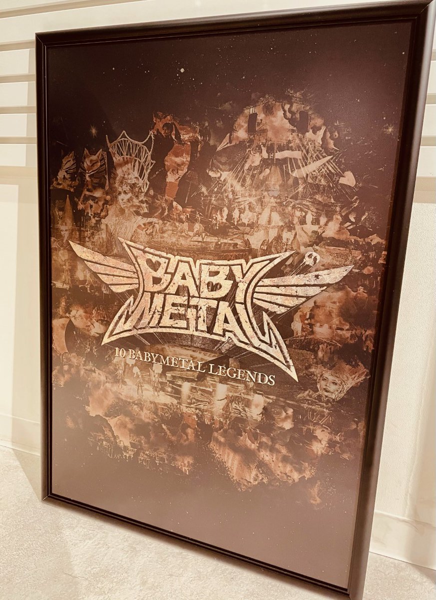 魅力的な 10 BABYMETAL LEGENDS 額装メタルポスター / 額装メタル