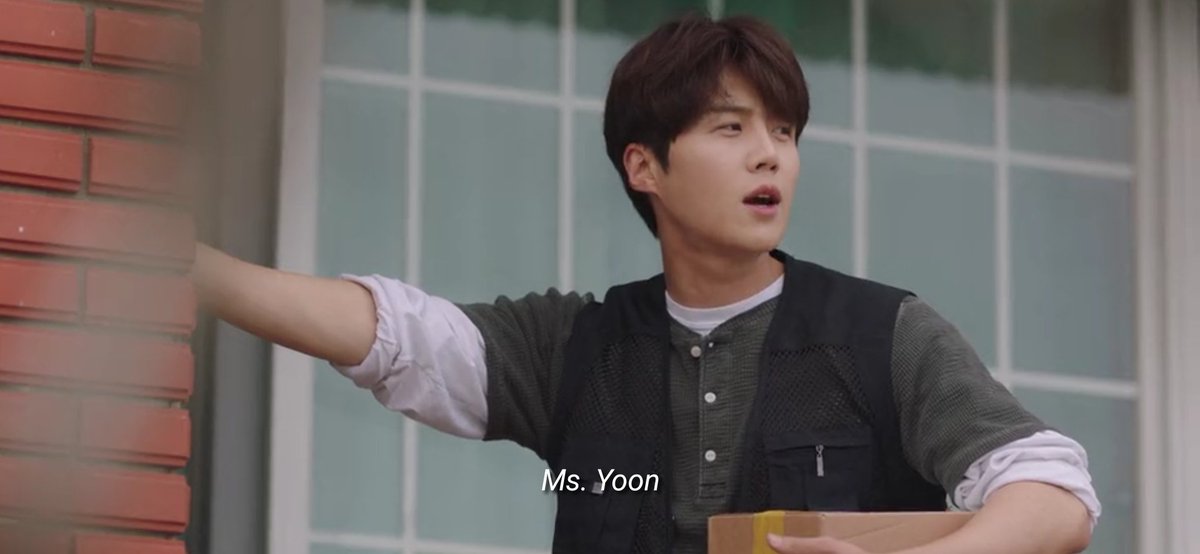 MrsHong__'s tweet photo. Notable cameos in #HometownChaChaCha:
1. #HanJiPyeong
2. #GoJiSeok
3. #OhJinKyu
Will we get the complete #KimSeonHo set? 😂😍 https://t.co/hQZJqwLiBa