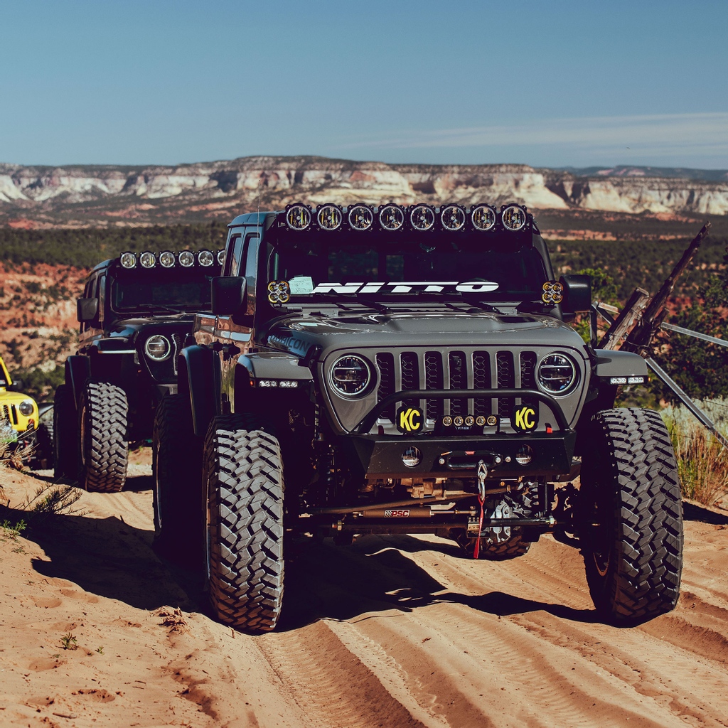 NittoTire's tweet photo. 42's sure do look good leading the pack! 😎 #TrailGrappler 

#TeamNitto l #DrivingLineVideo l #DLOnTheTrail l @evo_mfg https://t.co/MqM0FXptmF
