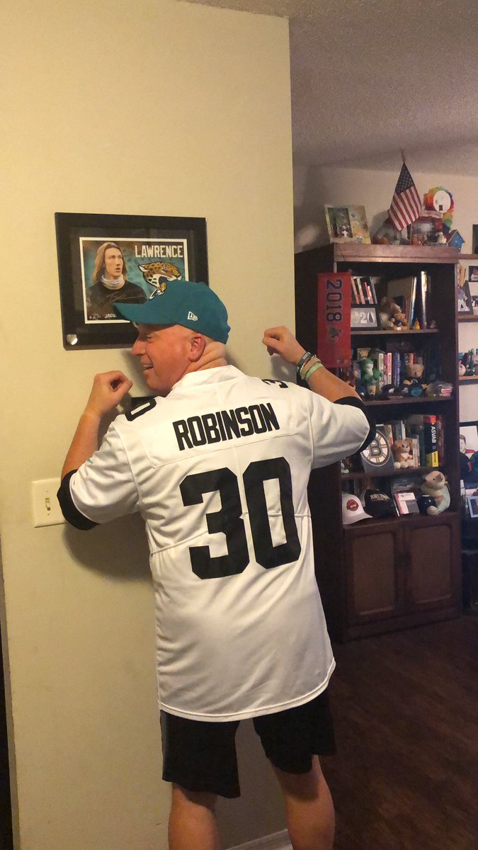 bceagles93's tweet photo. @Robinson_jamess @JaguarsPR Been trying to send my pic in the 30 shirt. Hope Mr Robinson got it. Love to get it signed. Your the best bro. Huge supporter of you.@bceagles93 https://t.co/Bnvuj7ODuh