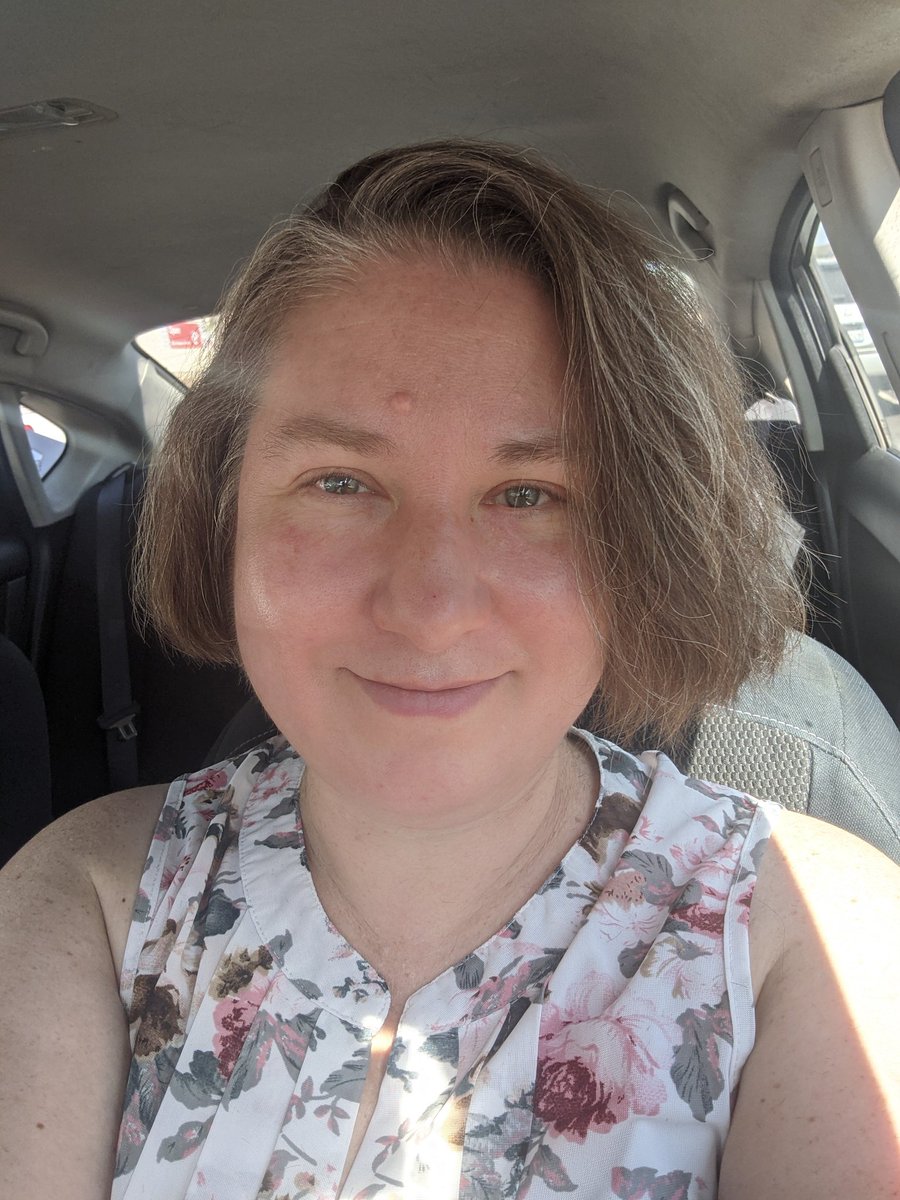 The_Poet_Anne's tweet photo. I did a thing today.
It feels magical.
Two years overdue.
Donated to #LocksForLove
#IFeltCute won't delete later 😁 https://t.co/GJNpXq4Yh0