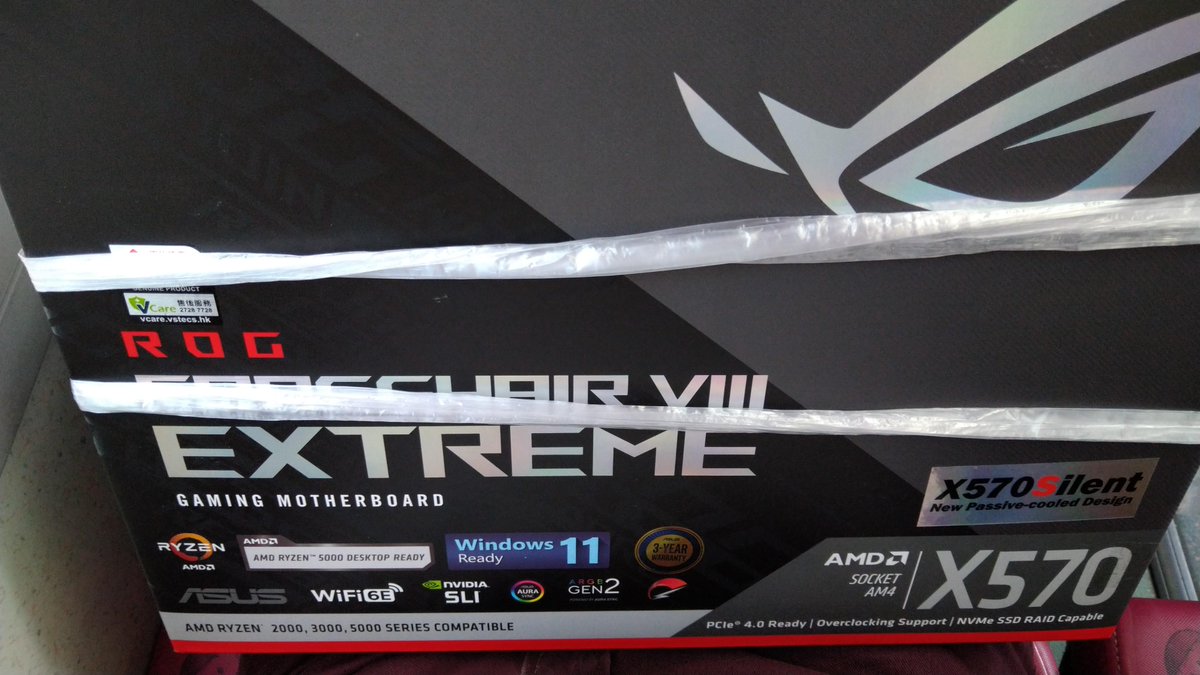 TMavica's tweet photo. @ASUS_ROG Where is the QVL list of #Asus Crosshair 8 Extreme? I cant find it https://t.co/R8N7xWp9S1 https://t.co/E5WZ1uGUCg