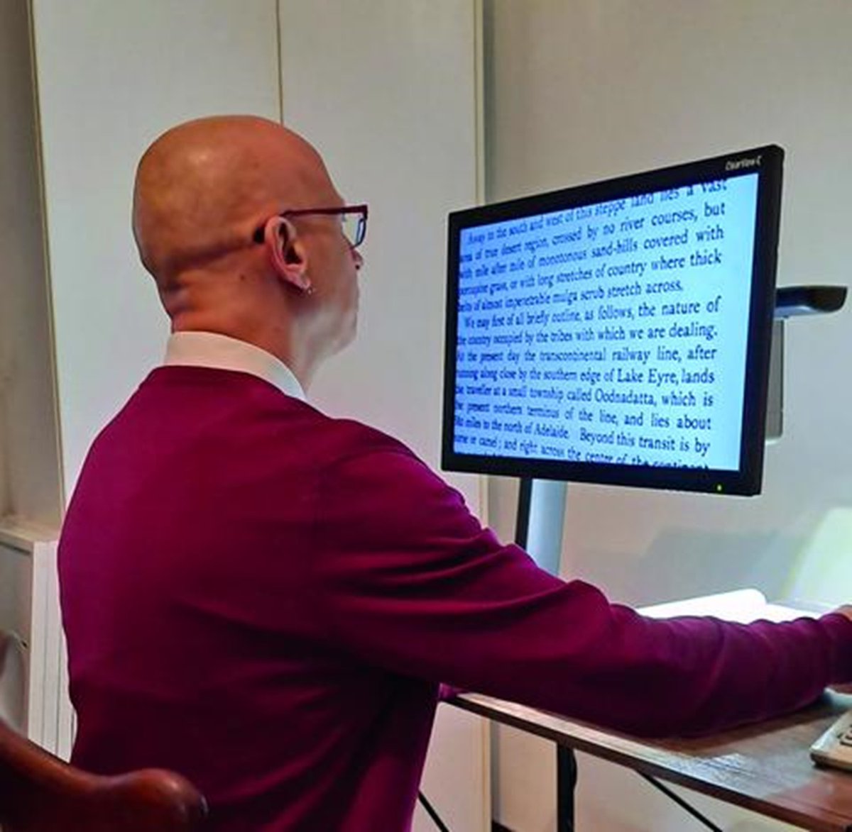 quantumrlv's tweet photo. A good outcome for IVO

Ivo, like many Quantum customers, has low vision. He had been using an old, discontinued ClearView desktop magnifier at his local library &amp; wanted to purchase one.

Read about Ivo’s terrific experience with Quantum’s Jeff Landers 

https://t.co/8l898kJnPC https://t.co/QWDdjuYojJ