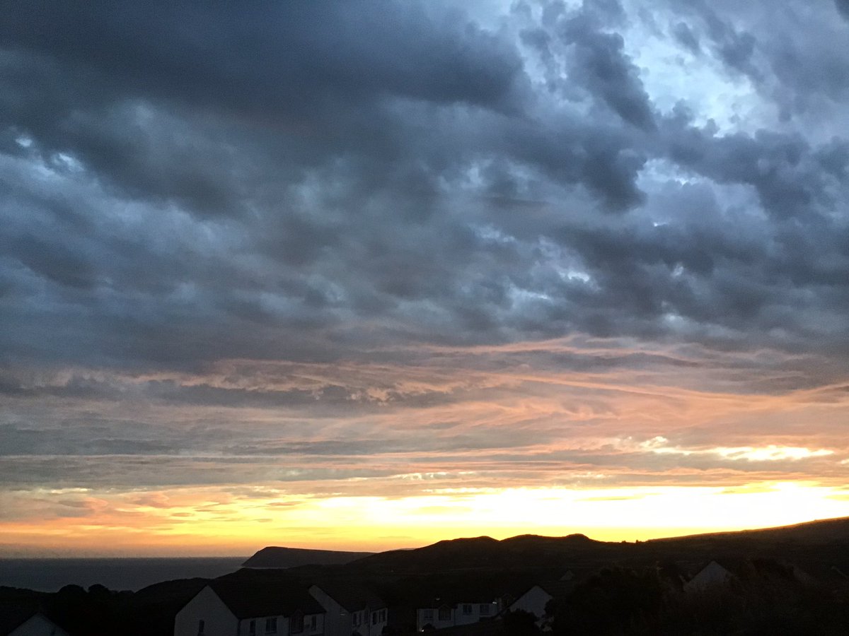 LodgeHamilton's tweet photo. @SimonOKing Fishguard, Pembrokeshire https://t.co/pIwkPrqSCf
