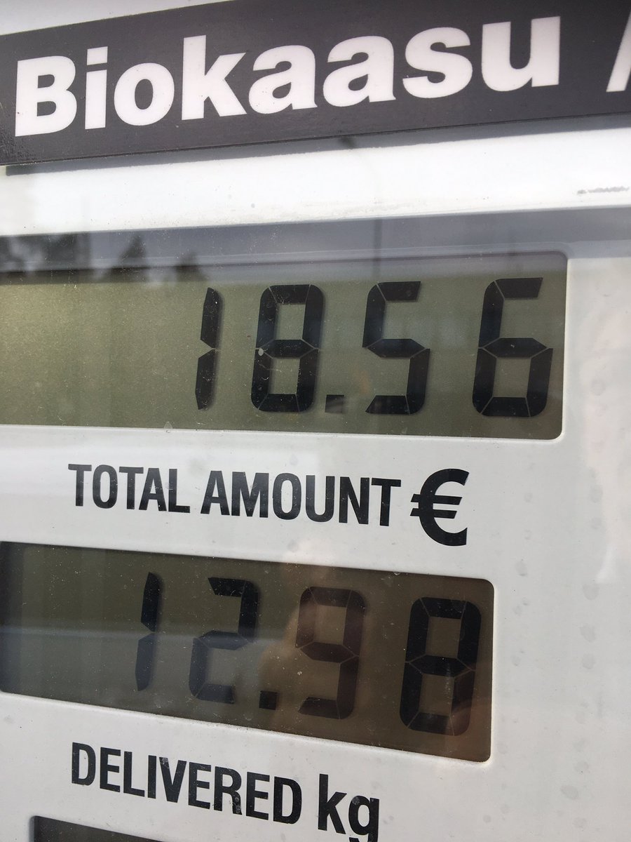 Haloo budjettiriihi! Liikenteen päästöjen vähentämiseen porkkanaa eikä keppiä. Ostin käytetyn kaasuauton, 10000€. Tankkasin aamulla, 250 km jälkeen meni 13 kg #biokaasu ja maksoi alle 19€. Noin 40% edullisempi kuin vastaavan auton ajo bensalla tai dieselillä. Päästöt liki 0!