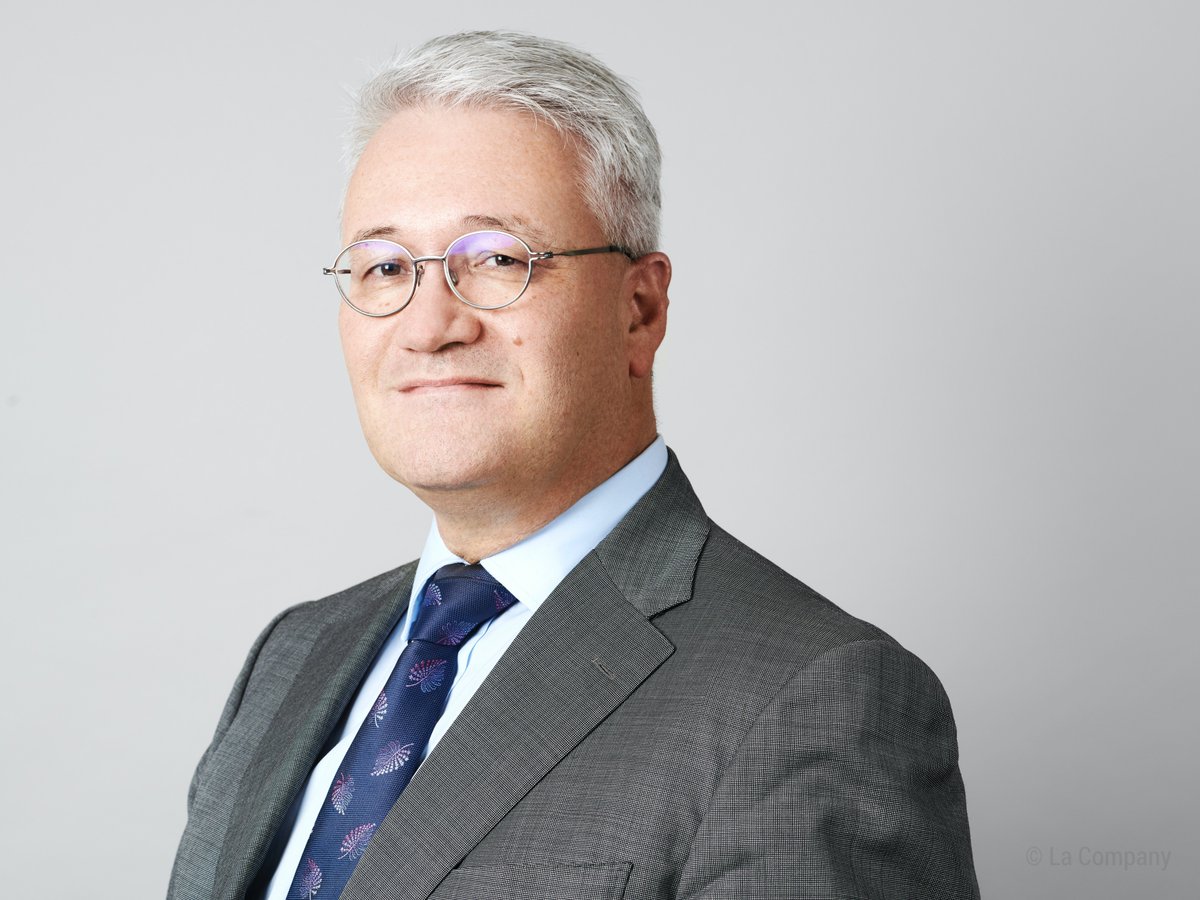 AthoraNL's tweet photo. Press Release: Roderick Munsters succeeds Maarten Dijkshoorn as Chairman of the Supervisory Board of Athora Netherlands - https://t.co/hhq7ICpEFY https://t.co/PvDOmzC6be