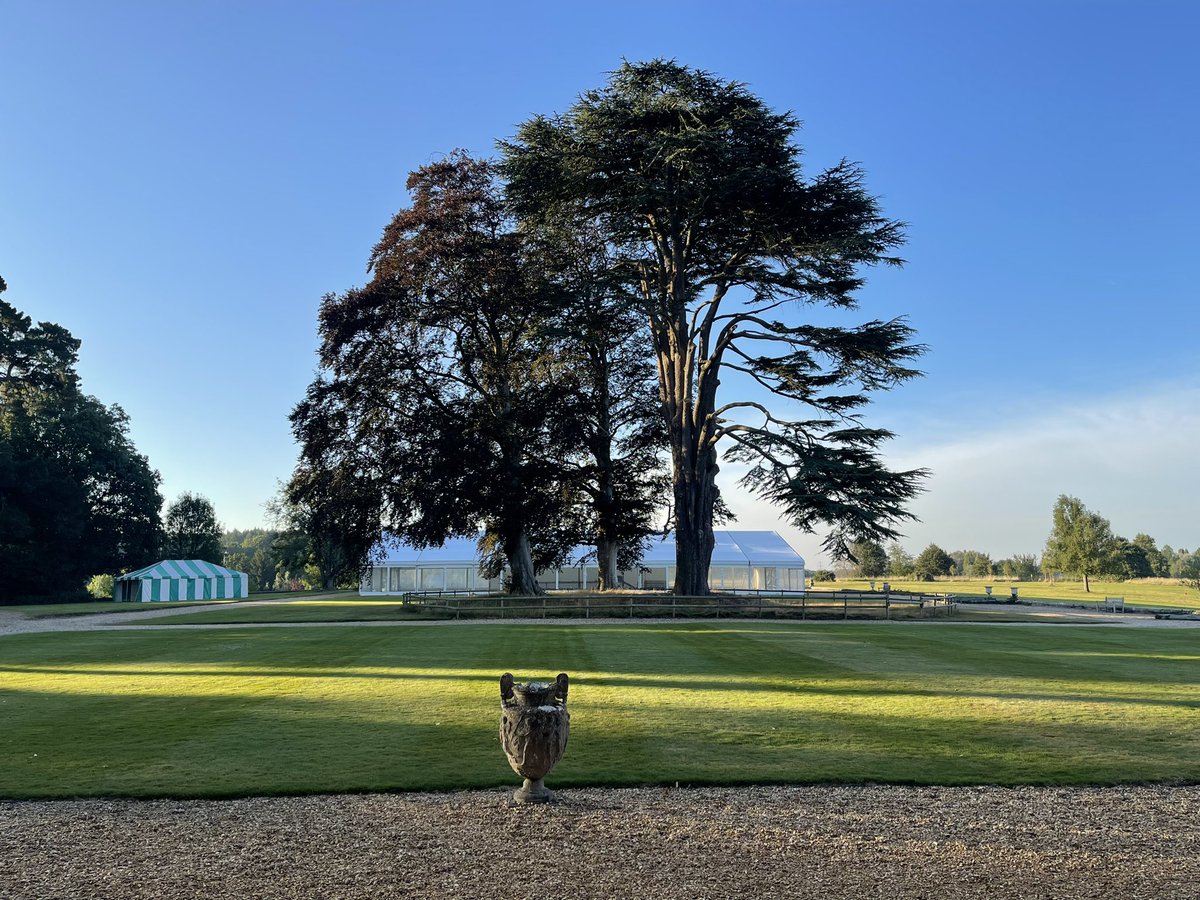 EmbleyHead's tweet image. Looking forward to @EmbleyHampshire community gathering for Speech Day @Romseyvillages @BSAboarding @societyofheads @UnitedLearning @muddyhantsIOW