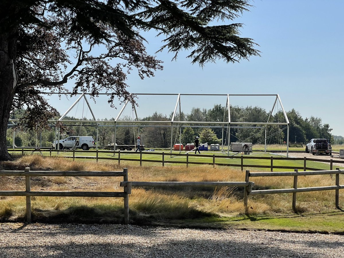 EmbleyHead's tweet image. Looking forward to @EmbleyHampshire community gathering for Speech Day @Romseyvillages @BSAboarding @societyofheads @UnitedLearning @muddyhantsIOW