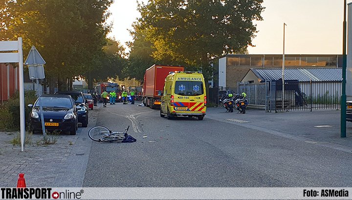 Fietser overleden na aanrijding met vrachtwagen in #Dongen [+foto's] Lees meer