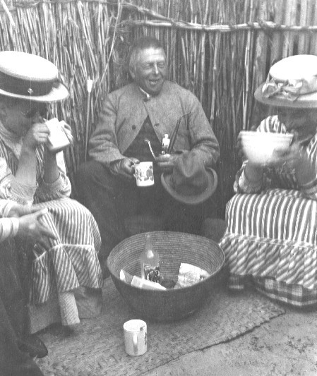 FinEmbWindhoek's tweet photo. Check out the first part of our new social media post series "Finns in Namibia, Namibians in Finland"!
#FinNam150
https://t.co/2WGSyTE9i9 https://t.co/bNMaan9LMA