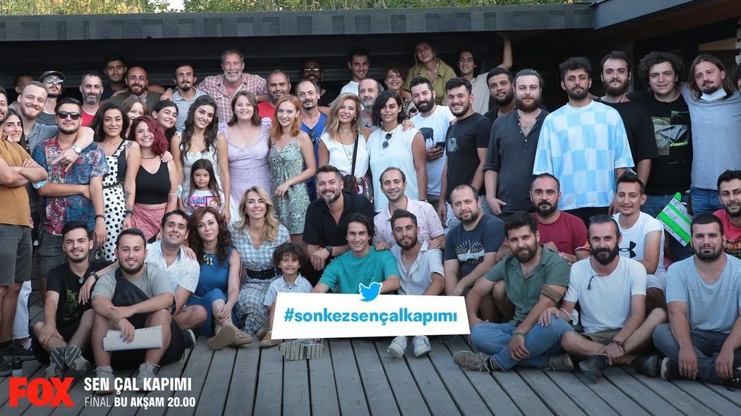 Bu akşam #sonkezsençalkapımı diyoruz! 🥺