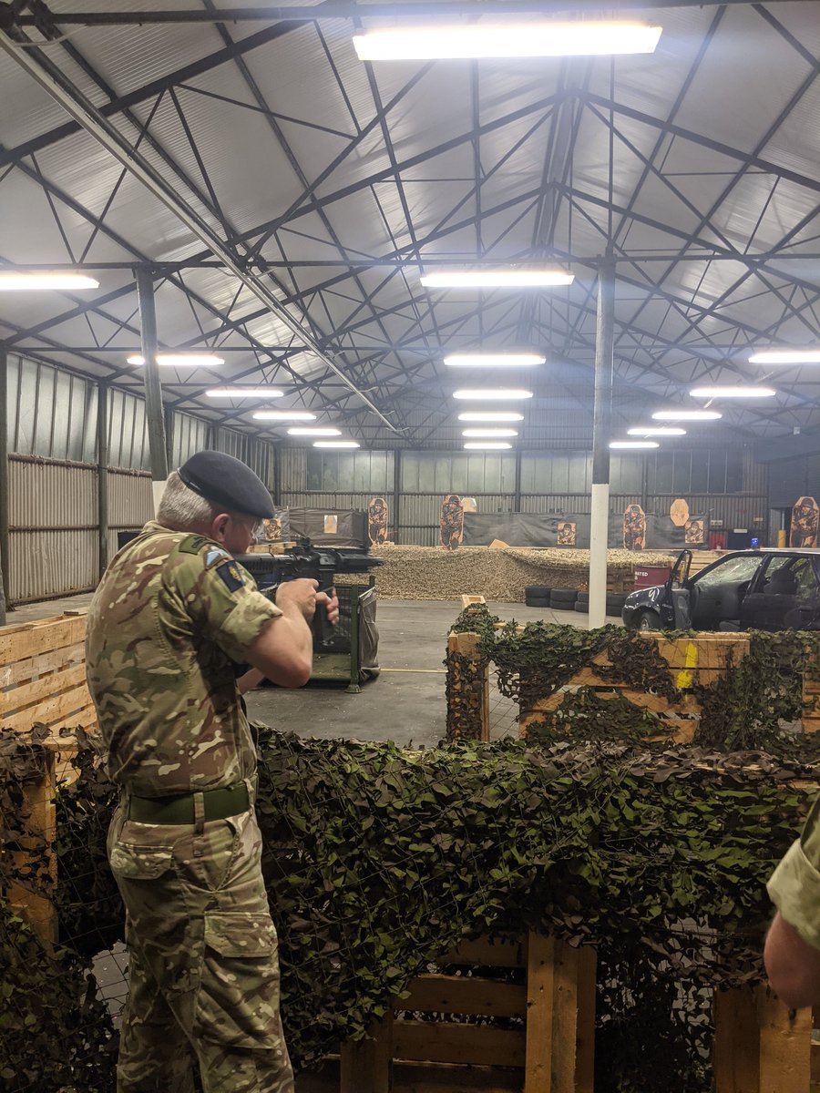 156 Regt RLC hosted the new 101 Log Bde Comd, Brigadier P S Reehal MBE and Bde SM, WO1 Newham, yesterday. Whilst there, the Bde Comd presented LCpl Higham with her LCpl Rank slide and presented SSgt Finnigan with a Bde Comd's Commendation. @101_Log_Bde <a href="/UKArmyLogistics/">The Royal Logistic Corps</a>