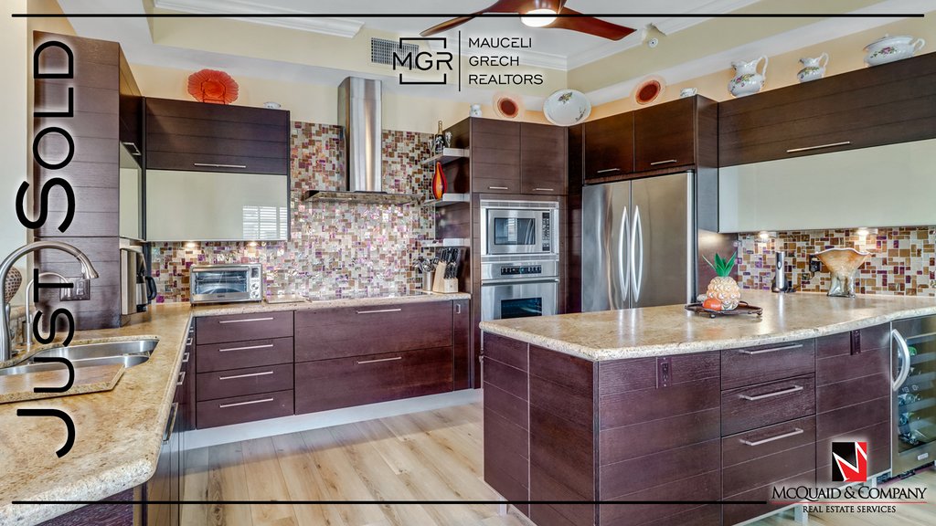 RobMauceli's tweet photo. A gorgeous two-bedroom, plus den, three-bathroom residence in Bayfront Place is now SOLD!

Are you thinking of selling your home?  Now is the time: 239-216-6347.

#RobMauceliRealtor #MGR #MauceliGrechRealtors #TeamMcQuaid #justsold https://t.co/TZi7XeWnkE