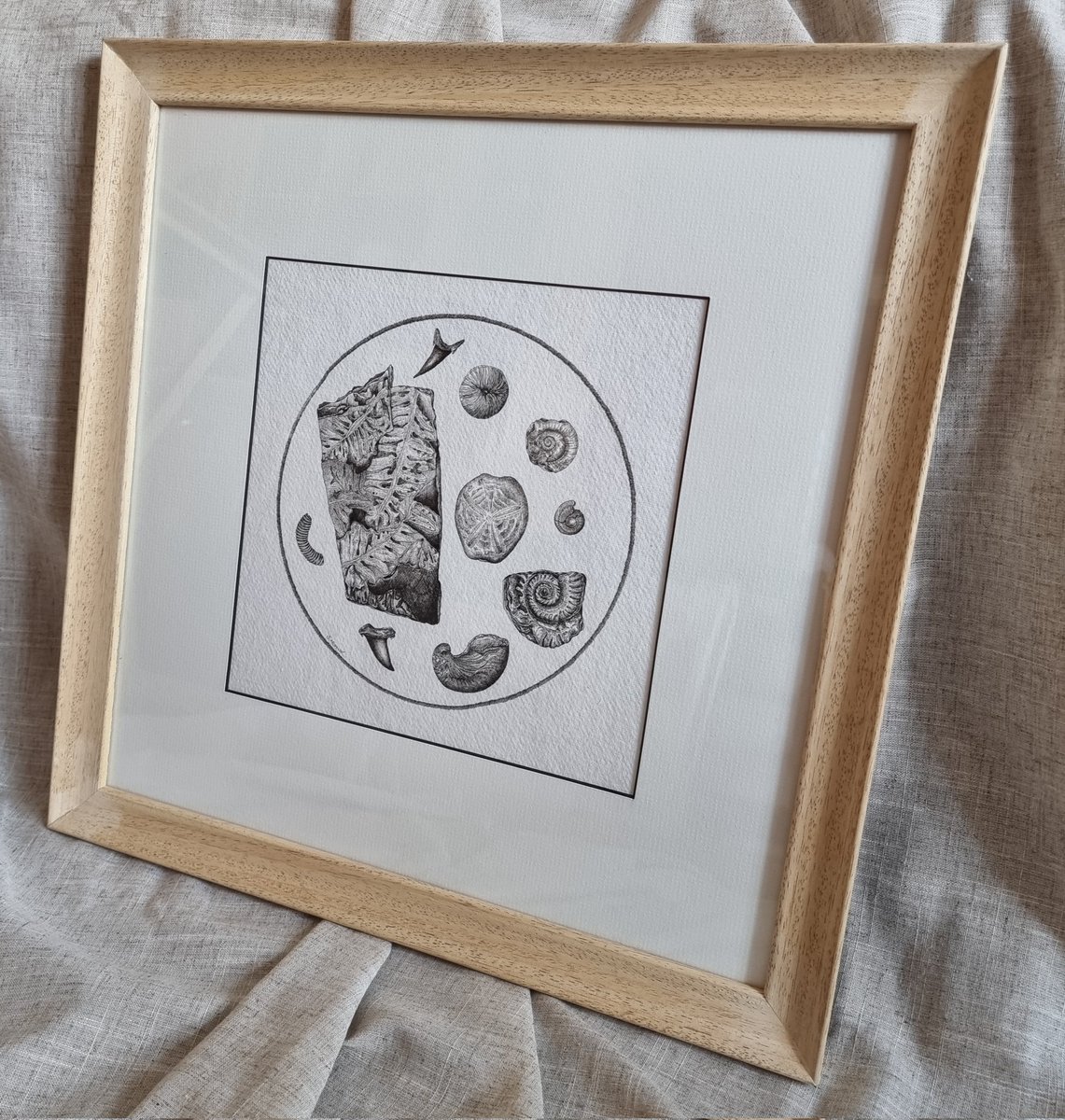 SarahAMorrish's tweet photo. Only 2 more days to go! A Journey through Nature #artexhibition opens on Friday,on all weekend. Visit the beautiful Holt Estate near #Winchester #hampshireartist #sciart @ChrisGPackham @HantsIWWildlife @hantssouthdowns @Hants_BIC @HampshireLife @hantschronicle https://t.co/LxneNe1yCA