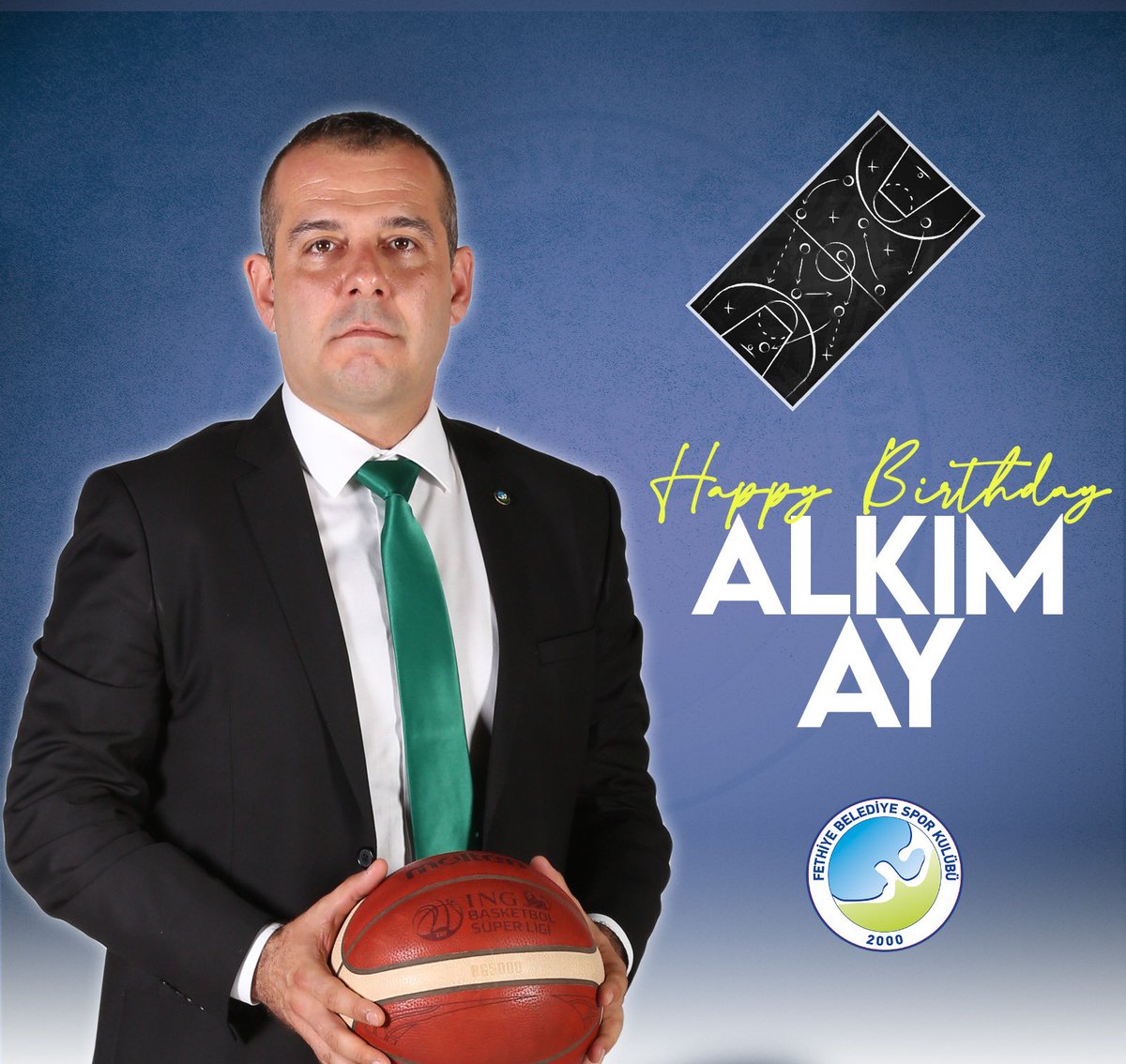 FethiyeBldSp's tweet photo. Bugün Baş antrenörümüz Alkım Ay’ın doğum günü. Koç’a sevdikleriyle birlikte sağlıklı mutlu ve güzel yıllar dileriz. https://t.co/xoDHjjpeFo