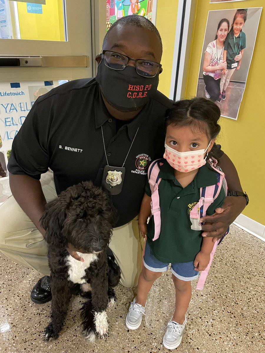 JamesBerryHISD's tweet photo. Jamaica came to greet our students today! #comfortdog @HISDPDCORE @HISDPDChief @HISDElementary2 https://t.co/75FB1vdzFP