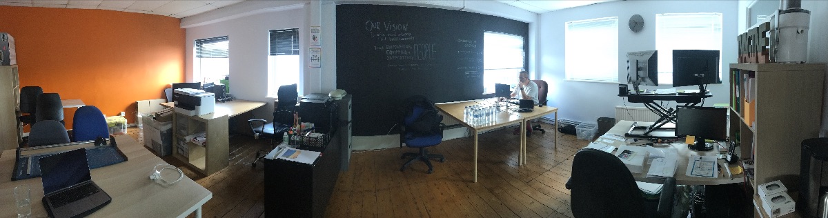 Join our co-working community...desks now available. mailchi.mp/2359f4ef98f9/w…