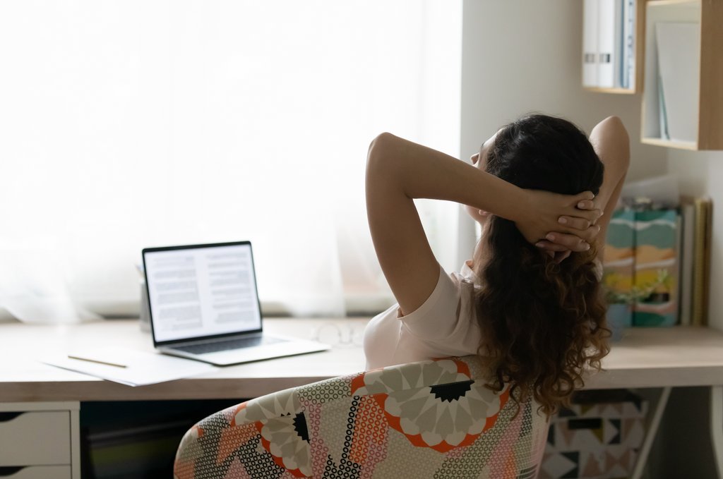 поставить жизнь на паузу. пауза в разговоре. отдых на работе. разминка в офисе. перерыв в офисе.