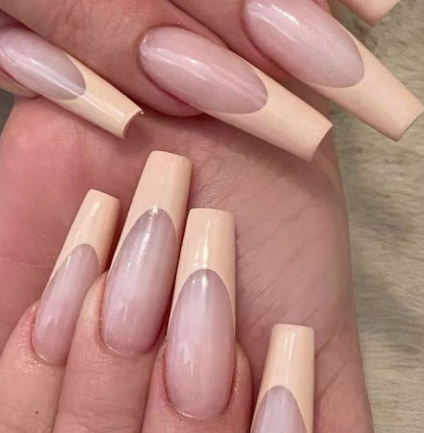 Caramel Frenchies made by Khloe Kardashan are so gorg!!!

#lovecandycoat #nails #gels #nailart