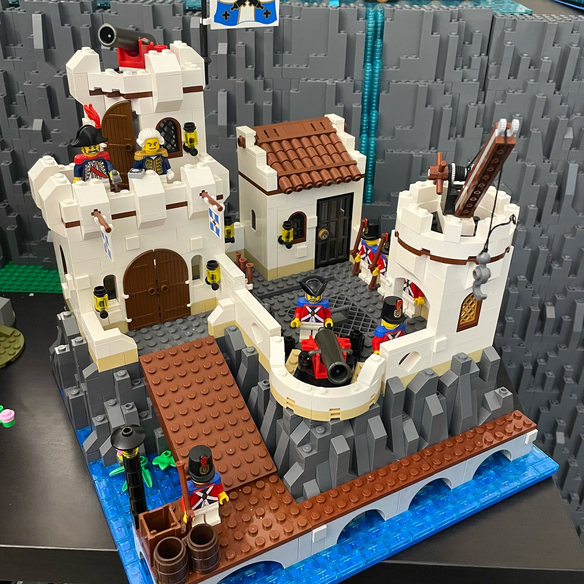 Lego fortress best sale moc