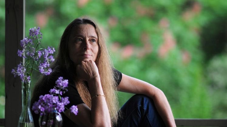 Happy Birthday 
Ann Beattie! 