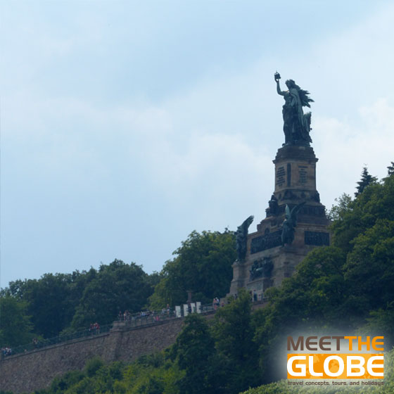 meet_the_globe's tweet photo. 🇬🇧#Germanculture is #diverse and fascinating
🇩🇪#DeutscheKultur ist #vielfältig und faszinierend
🇪🇸La #culturaalemana es diversa y #fascinante
#culturaltravel #germanytourism #deutschland #exploregermany #seegermany #niederwalddenkmal #meettheglobe https://t.co/7iO0g6JZJd