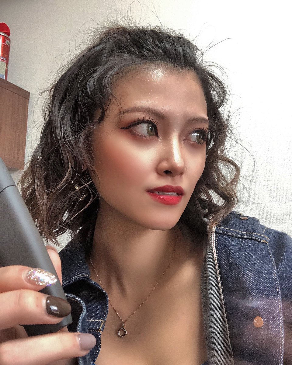 rinka_7's tweet photo. 髪くるくるした👩🏽‍🦱💋 https://t.co/N2kxxcc477