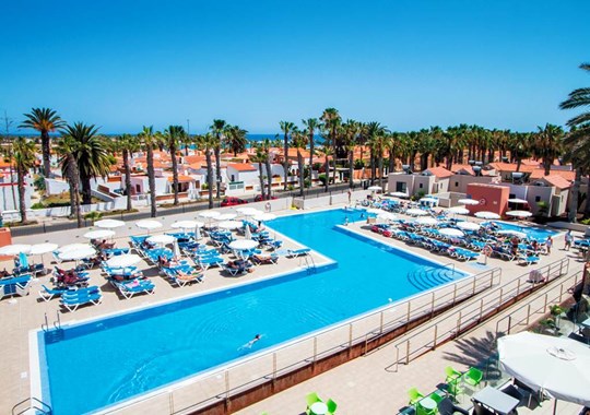 BrunleaTravel's tweet photo. 🇪🇸Fuerteventura this October🇪🇸

📆3rd October 2021
🏨Caybeach Caleta, 7 nights Self Catering
✈️Flights from Manchester
🚌Coach Transfers and Hold Luggage included

£269 pp

To book...
☎️Call us on 01282 831212
💻Email info@brunleatravel.com 
👣Visit us in the office

#jet2hols https://t.co/Eti1GUqIA5