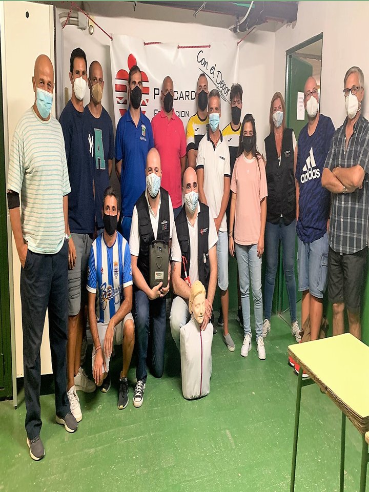 MaorRozen16's tweet image. Excelente iniciativa de la #RFAF a través del #CTAEF y del Grupo Procardio para su Curso de Soporte Vital Básico y Desfibrilación Automática en el cual participamos y aprendimos no solo para el fútbol, sino para la VIDA. ¡Enhorabuena! @RFAF_CE @rfaf_cadiz @RFAF @ProcardioForma