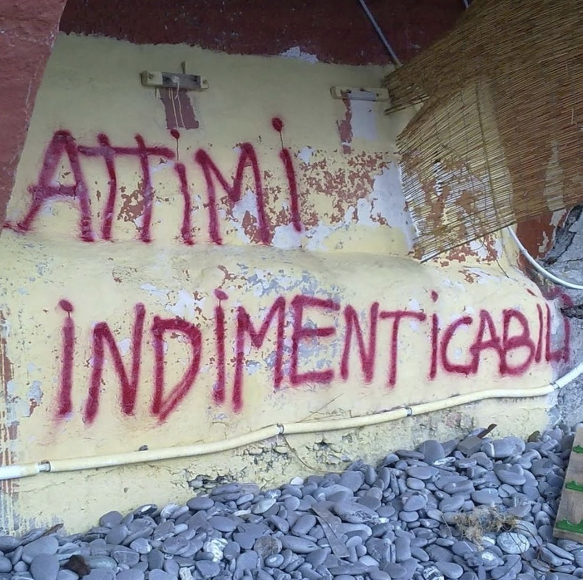 starwalls's tweet photo. Se questi muri potessero parlare

#scrittesuimuri #8settembre https://t.co/BfoToGGPNM