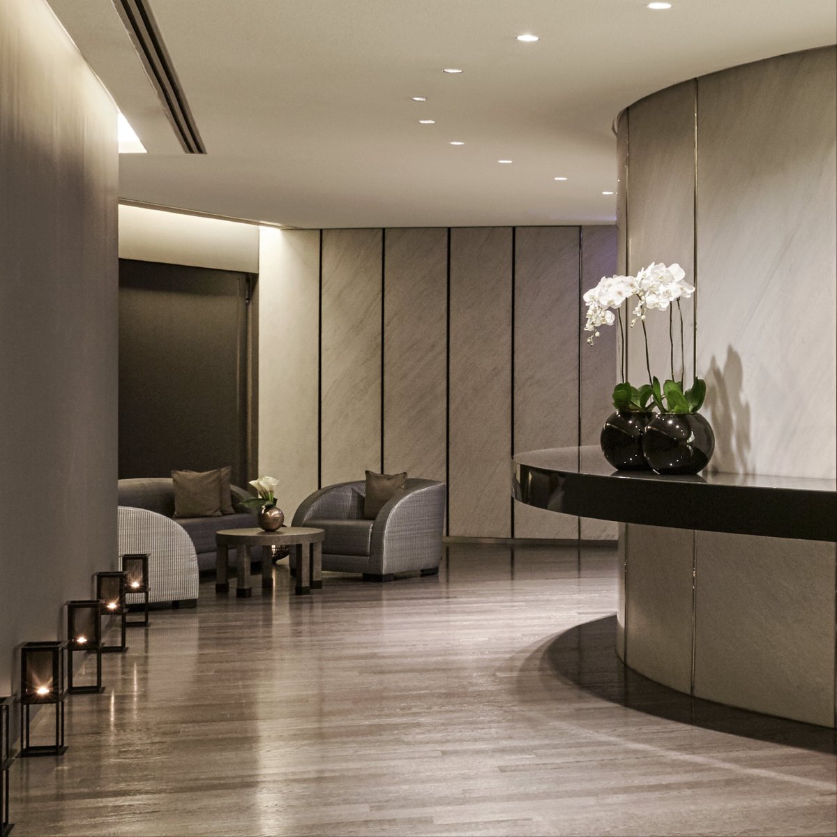 ArmaniHotelDXB's tweet photo. Double up on your next couples’ Armani/SPA experience and spend just AED683 for two 50-min treatments to enjoy together. Book now on 04 888 3232 #armanispa https://t.co/q414iMtqHS
