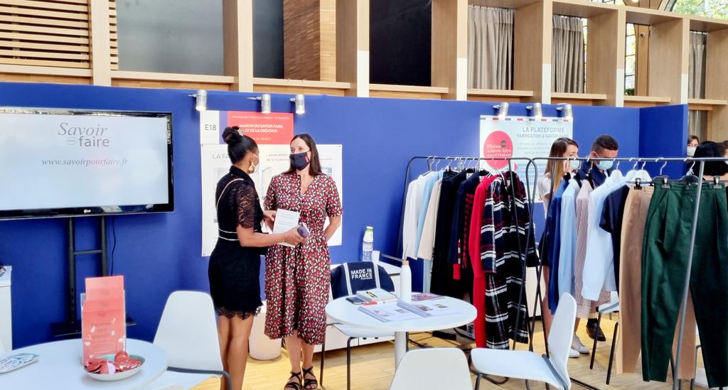 Premières heures sur le Salon et les Rencontres Made in France by <a href="/PremiereVision/">Première Vision</a> en soutien aux 111 exposants engagés pour une mode durable et responsable, issus de toutes nos régions et notamment <a href="/auvergnerhalpes/">Auvergne-Rhône-Alpes</a> avec le soutien du <a href="/Defilamode/">DEFI</a> et de <a href="/UfimhF/">UFIMH La Mode Française</a>