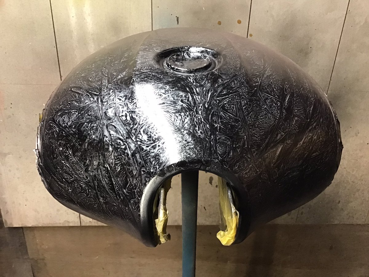 ラップ塗装 この上にキャンディーレッド塗ります。 #ラップ塗装