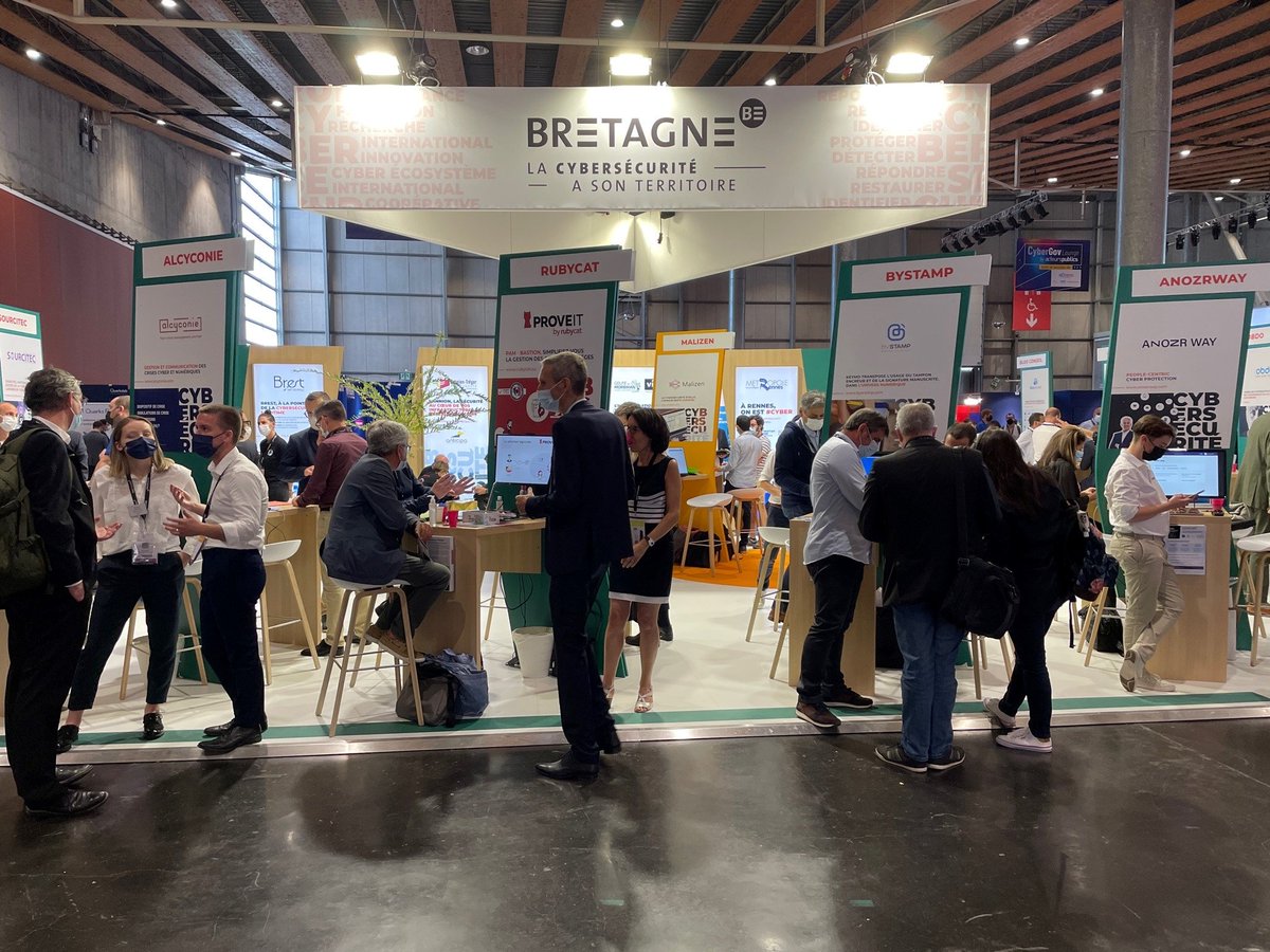 [#fic2021] A la recherche d’une technologie transparente d’#authentification multi-facteurs ? 
N’hésitez pas à prendre contact avec notre expert @gleguelv pour découvrir b<>com *Serenity* b-com.com/proteger/seren… 
#cybersecurite #antifraude