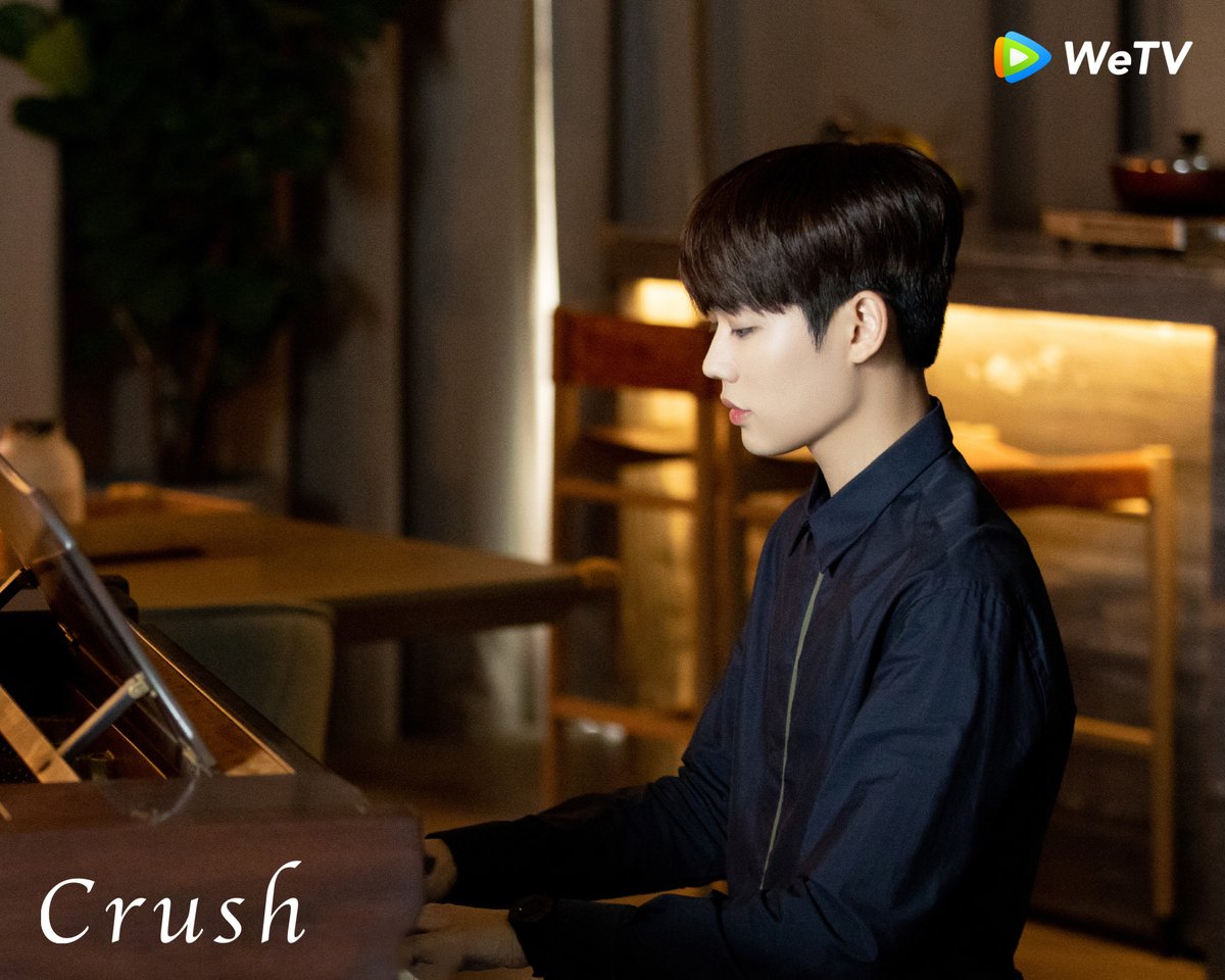 WeTVOfficial's tweet photo. What do you do when you miss someone? Let the thoughts continue or run to meet right away?💫

#Crush is now available on #WeTV 👉https://t.co/ZrVuEQqhIS

Stars #EvanLin #林彦俊 #WanPeng #万鹏

#原来我很爱你
#WeTVAlwaysMore https://t.co/5Tg5KDswLp