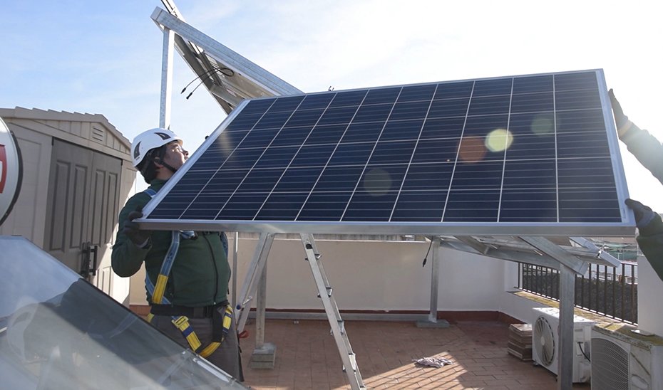 El potencial lumínico de #Cordoba y las ayudas de <a href="/EnergiaAnd/">Agencia Andaluza de la Energía</a> hace que muchas familias apuesten por el autoconsumo con renovables

🔴Pero no tenemos potencia para permitir la instalación de nuevos proyectos industriales y de renovables. Insistimos, el Gobierno debe rectificar