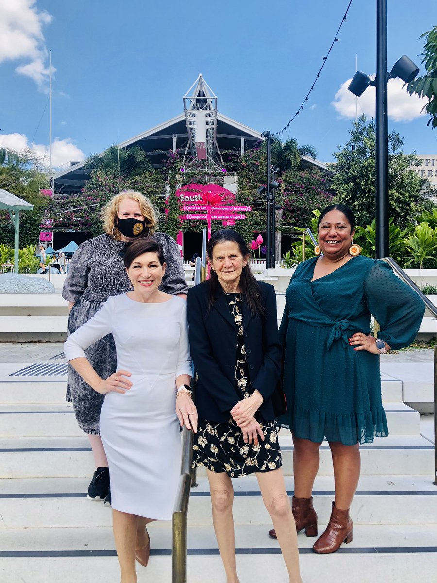 Today I announced a major boost in funding to Queensland’s small to medium arts sector 🤩

A record breaking 46 Queensland arts and cultural organisations will share in $33.5 million in core funding over four years. 1/4