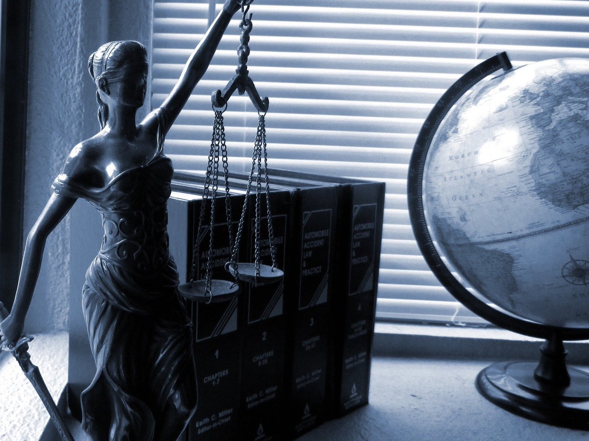 FICSAHQ's tweet image. What constitutes a ‘good’ #disciplinaryprocess? 
Who should benefit from a higher degree of #protection, the complainant or the accused? Find out the takes of our Legal Adviser, Alex Haines in the latest FICSA #legaltip of the month: ficsa.org/fileadmin/user…