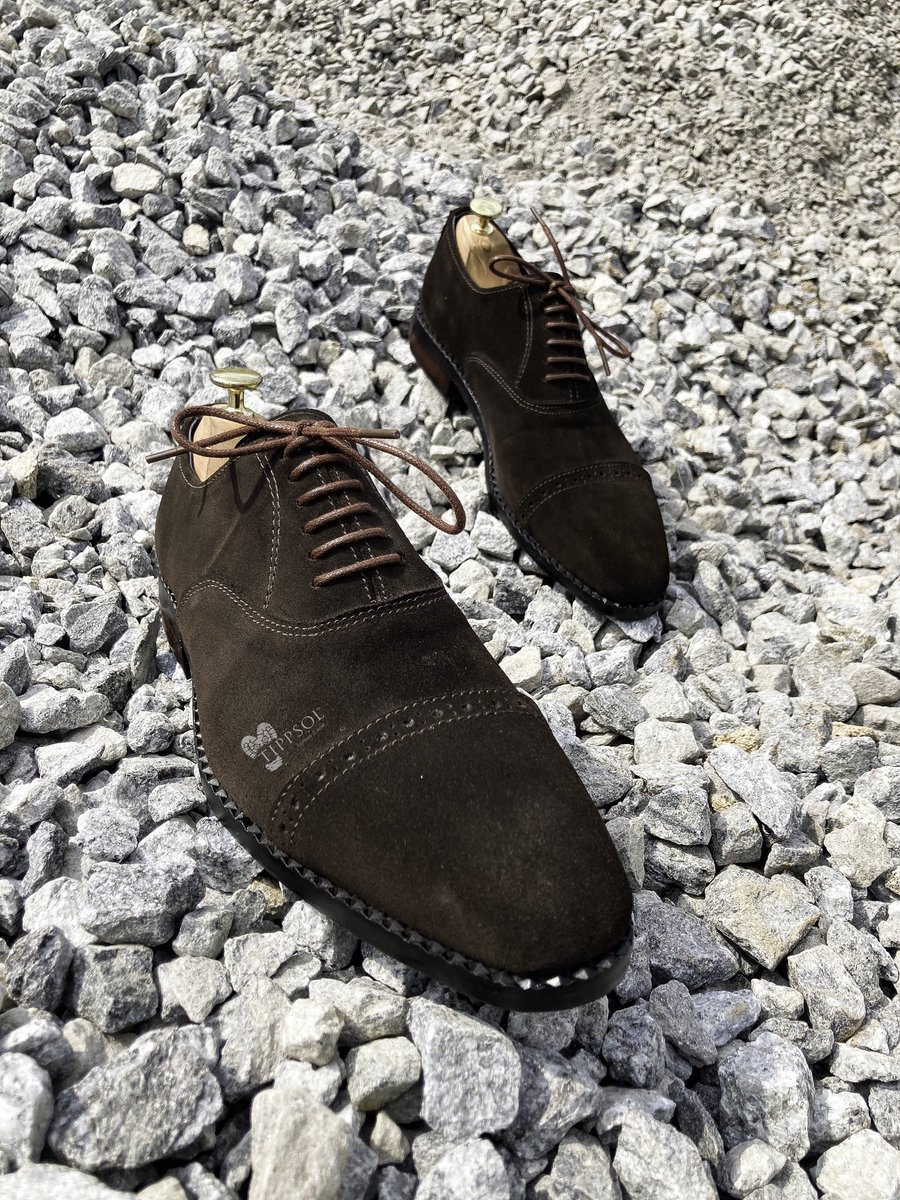 tippsol's tweet photo. Perfection may be out of reach but not perfect shoes π , happy mid week . Shop from us today π https://t.co/JmeqMJI1Sn #coffesuede #tippsol #tippyourshoegame @Paul_Stylesjnr @BleyMahad @AlexTackie @joshmillerx @Towa_Money1 https://t.co/YOwY2ibaRg
