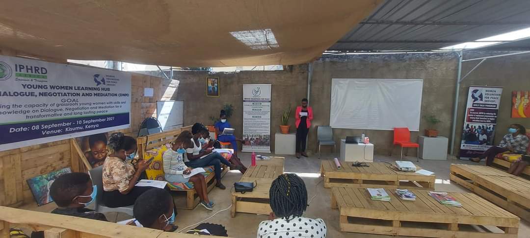 WOVOP_org's tweet photo. Opening remarks from Susan Wamalwa  from International Center for Peace, Human Rights and Development-IPHRD Africa  highlighting the their support and the importance of engaging grassroots young women in peace processes.

@risingtogreatn @iphrdafrica https://t.co/Ne0QbuXpH9
