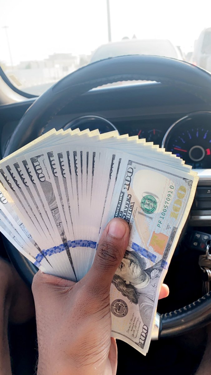 sarrough's tweet image. قبل اسبوع تقريباً في كلوب هاوس كنت داقي جرس في انو لازم افتح مشروع معين و ناقصاني ٣٠٠٠ دولار 
الليله وصلتني ٢٧٠٠ دولار معاها رساله مكتوب فيها عندك ٣٠٠ ولا نلمها ليك ي مقطع 
رب اخٍ لم تلده امك، منو اتوقع حاجه زي دي من اصحاب لماكم مع بعض تويتر !؟