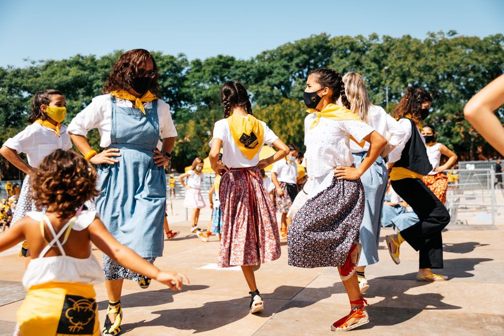 festafiloxera's tweet photo. Contents de veure amb quina força puja el futur de la @festafiloxera!

29a Festa de la Fil·loxera infantil!

💛💛💛

#FLX40 #santsadurní

📸 Aleix Jove / Festa de la Fil·loxera https://t.co/edCUzV6IZ1