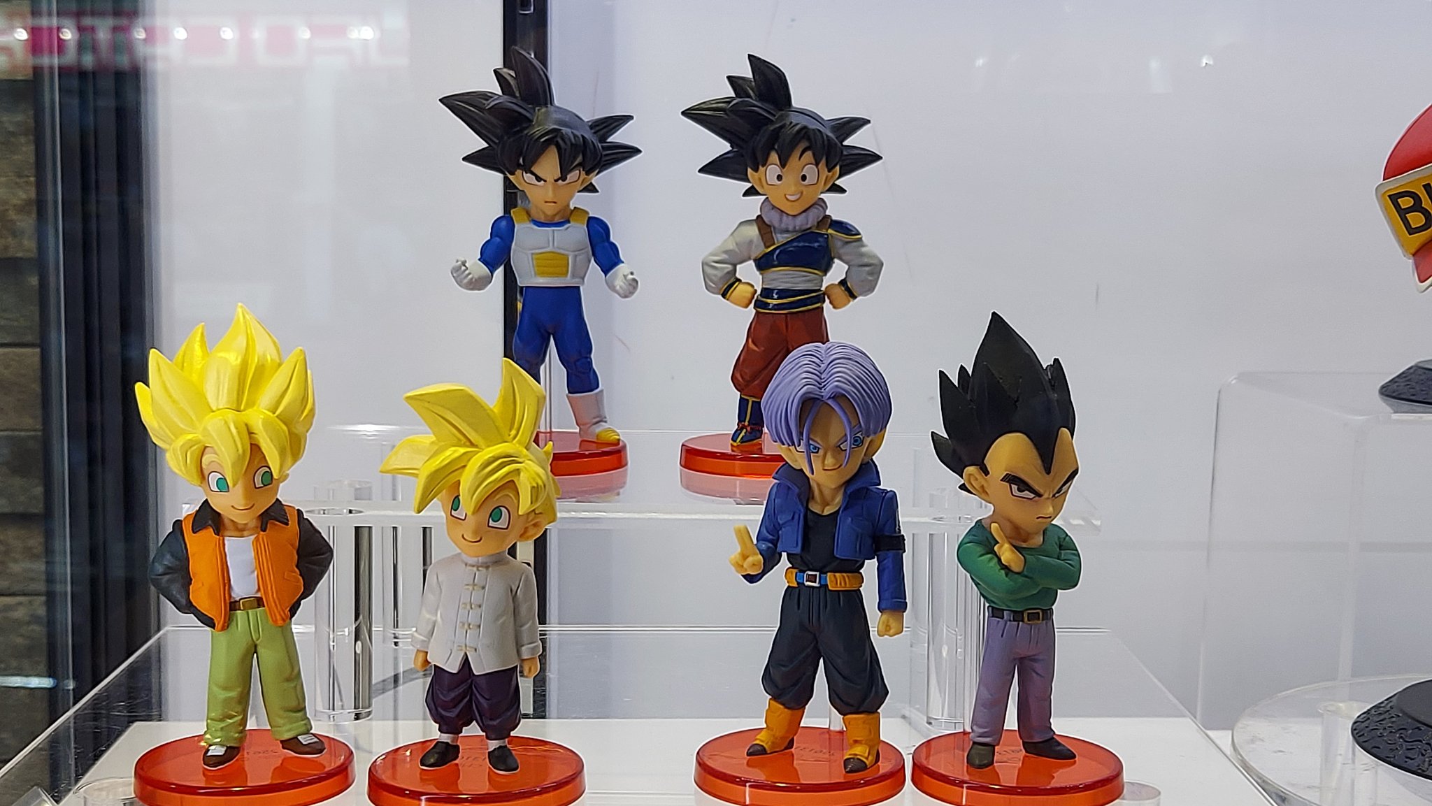 ドラゴンボールワールドコレクタブルフィギュアEXTRA COSTUMEセット Amazon.co.jp: ドラゴンボール Z ワールド コレクタブル