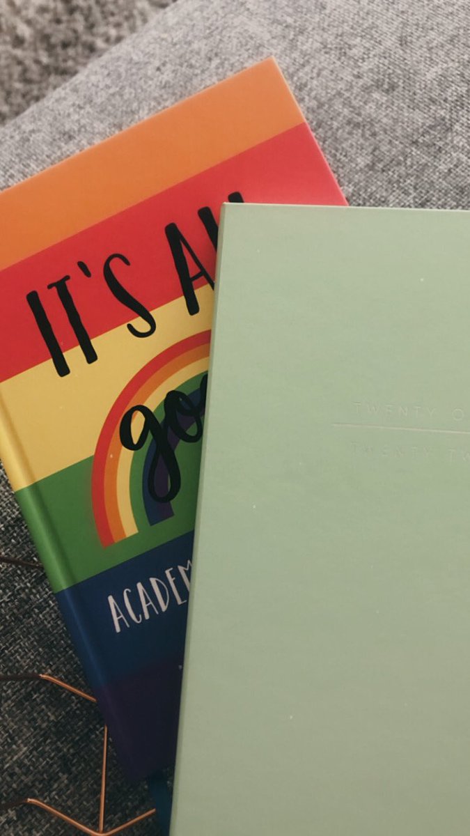 Mrs_Stevens_'s tweet photo. Determined to keep organised this year. One planner for day-to-day planning and another for hour-by-hour planning. This is the year I become the organised teacher I hope I’ll be 🤞🏻 #PGCE #LetsGetOrganised https://t.co/BZED1IqcdL