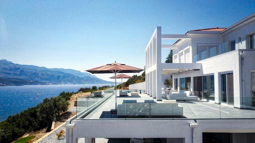SamosProperties's tweet image. When property like this comes on the market.....everyone is happy..... #Greece #beautifulhome #samos #beachlife #propertyinvestment #holidays 

samosproperties.com/listings/breat…