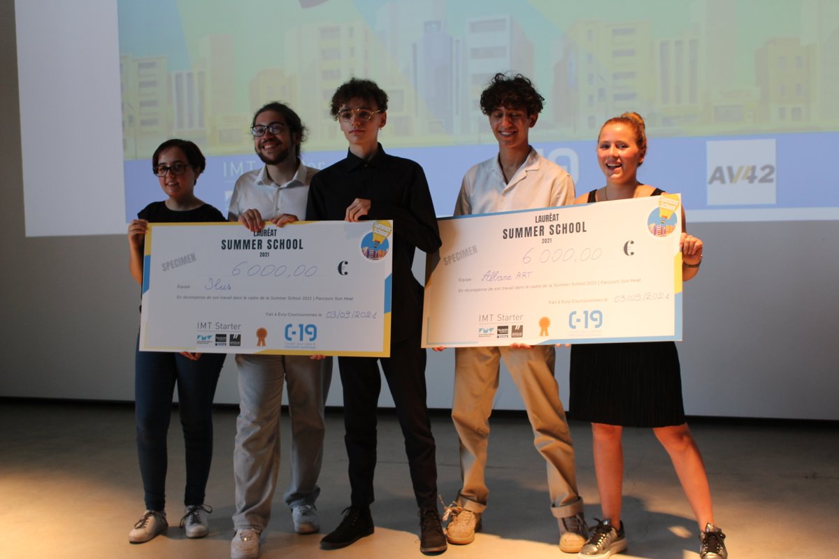 #SUMMERSCHOOL 
Les lauréats sont :
✅ <a href="/albane_art/">albane_art_custom</a> créé par 2 étudiants @imt_bs et 1 étudiant <a href="/TelecomSudParis/">Télécom SudParis</a> ➡ Boutique d'art sociale &amp; solidaire prônant le recyclage
✅ <a href="/app_ilus/">Ilus App</a> créé par 4 étudiants <a href="/ENSIIE/">ensIIE</a> 
➡ Réseau social pour dessinateurs et créateurs graphiques
BRAVO 👏
