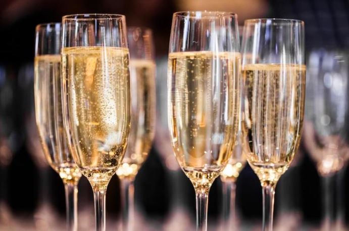 Our first major #equestrian social event of the year 2021 takes place 21st of September at #ArmouryHouse. Our #horseyfriends from #civilserviceridingclub supporting riders of the <a href="/hac_light/">LightCavalryHAC</a> and friends of #HACSaddleClub all cordially invited. Tickets ti.to/hac-saddle-clu…