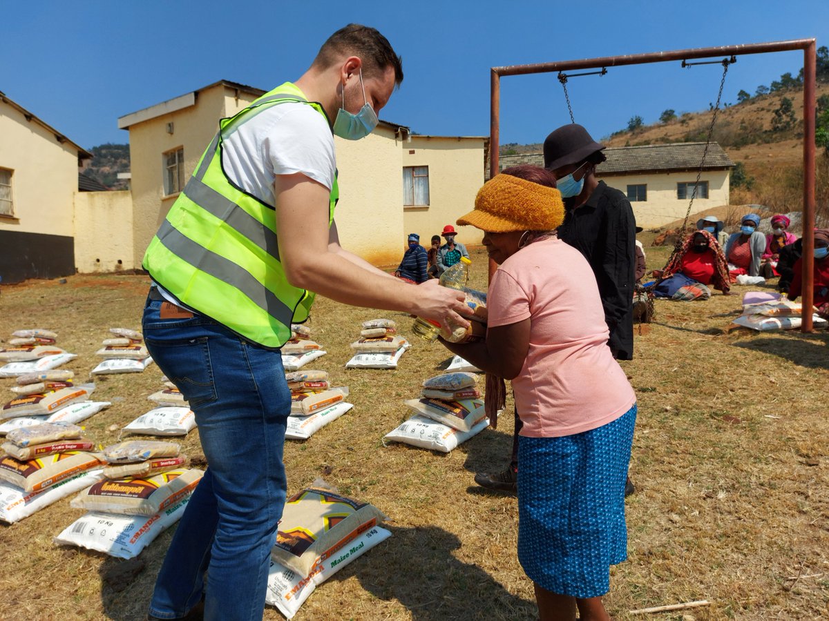 EswatiniProbase's tweet photo. As part of the Probase Eswatini '21 Corporate Social Responsibility (CSR) activity, the company has taken the initiative to give back to the community by donating food parcels to disadvantaged families in areas where PB Eswatini has &amp; is yet to construct road. https://t.co/HKVxnpB3ei