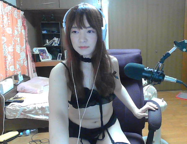 FC2ライブやってます。よかったら来てね。 https://t.co/sBwOkfqwbf