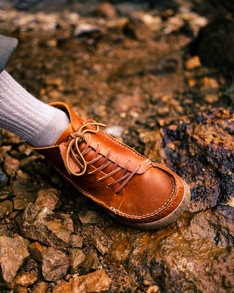 【新品】Yogi Footwear × HYKERDELIC◆DEREK SUEDE CHUKKA BOOT - TURMERIC/サイズ UK9/EU43/US10/28.0cm nigel cabourn clarks Yogi Hikerdelic Chukka YOGI | Garmentory